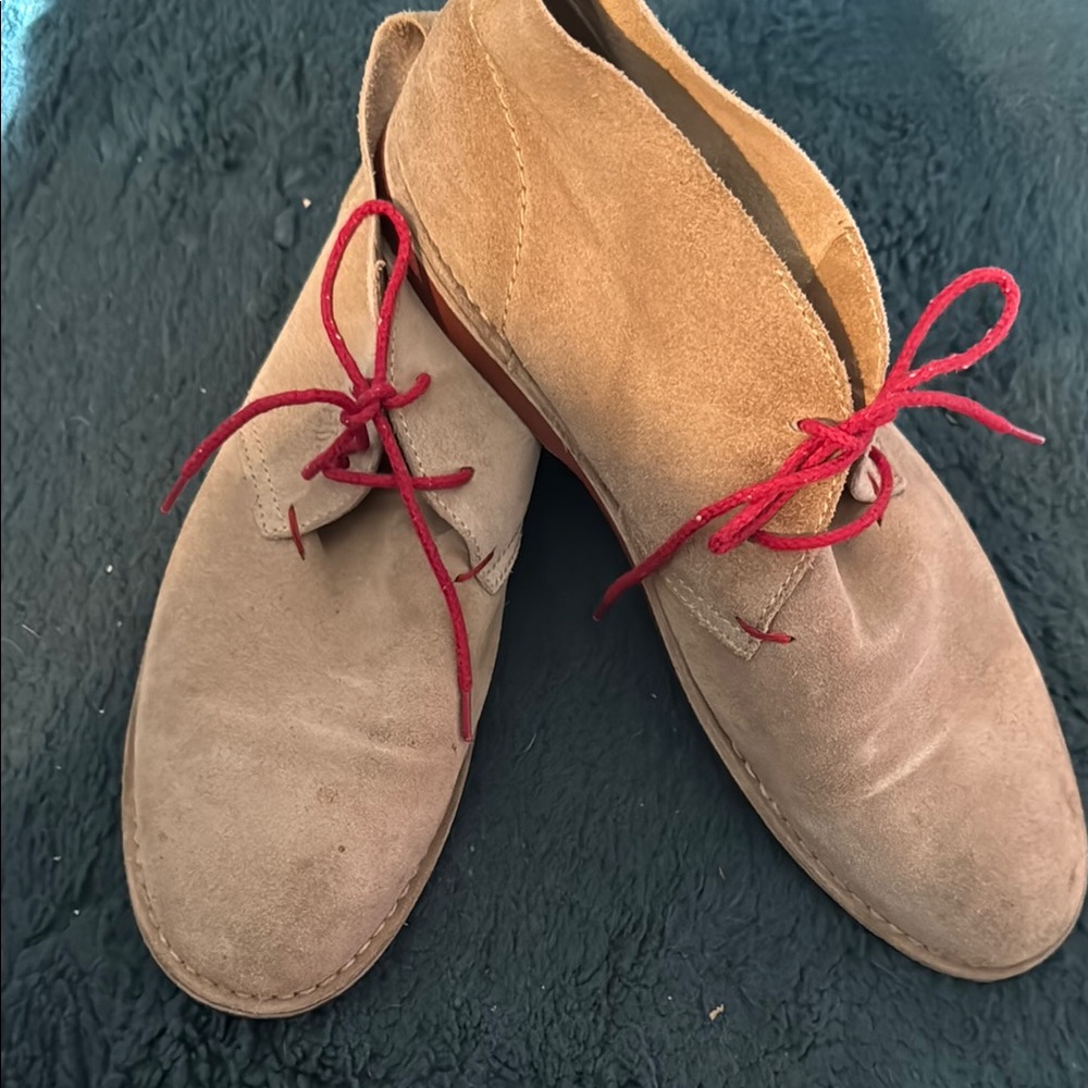 Stylish Tan Suede Men's Shoes with Red Laces